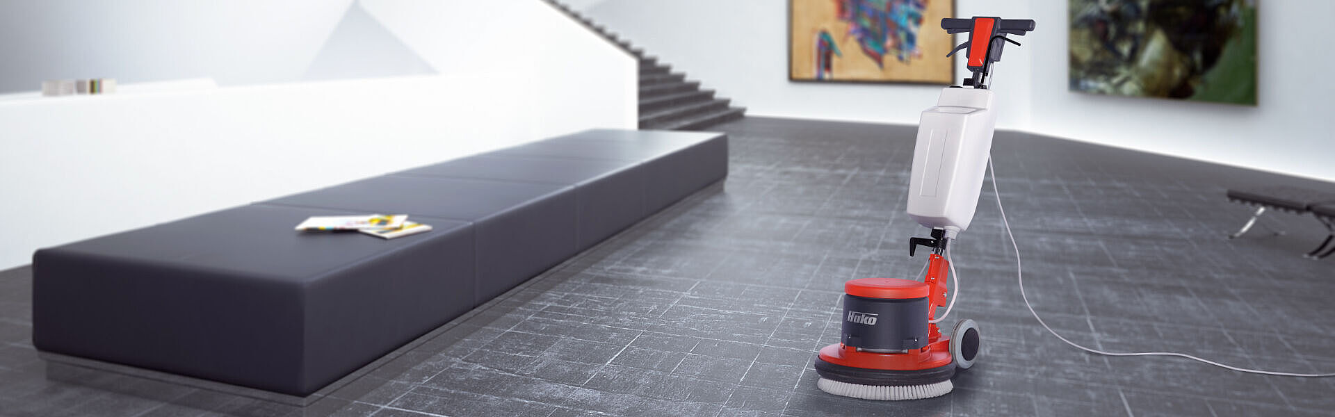 Professionelle Poliermaschine beim professionellen Polieren von Hartboden.